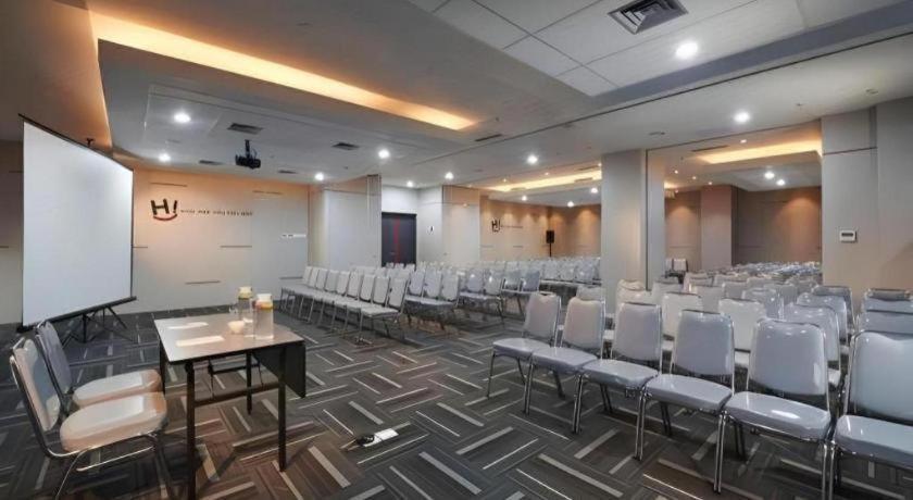 Hi Hotel Senen 자카르타 외부 사진